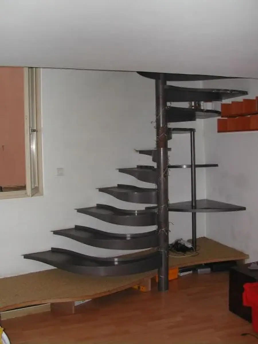 ESCALIERS COLIMACON - Image 3