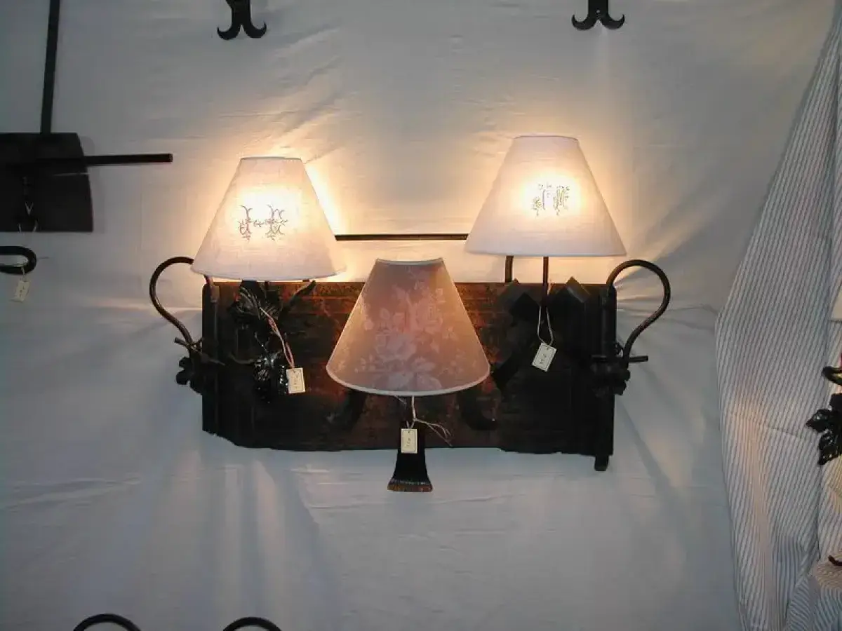 LAMPES ET APPLIQUES - Image 2