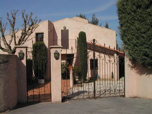 PORTAIL CHAPEAU DE GENDARME - Image 3