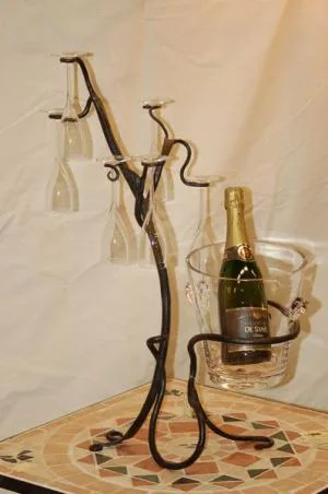 PRESENTOIR A CHAMPAGNE ET A VIN