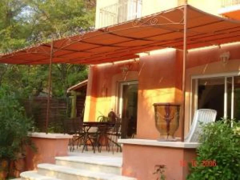 Treille bachée - Image 1