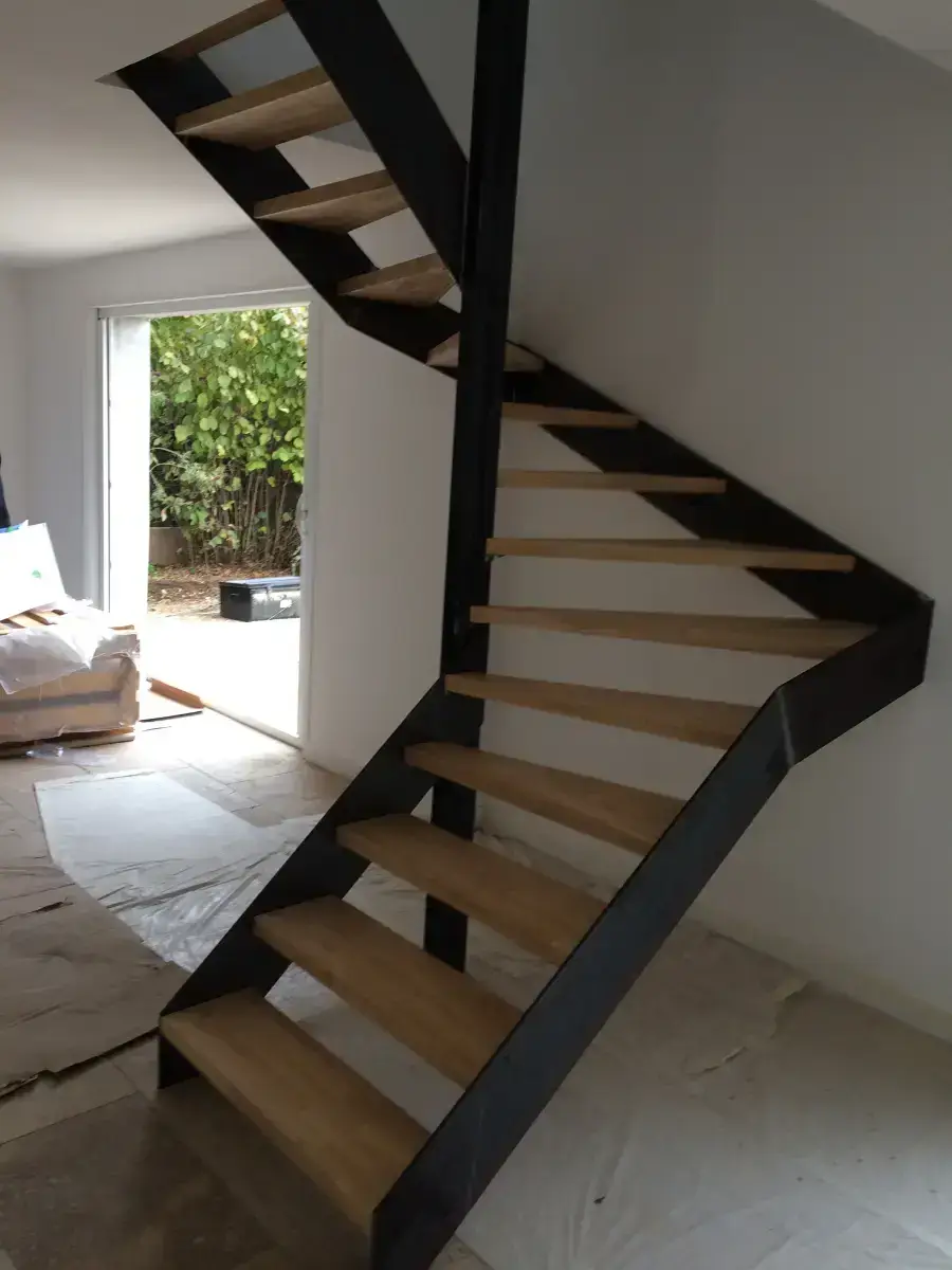 ESCALIER QUART TOURNANT